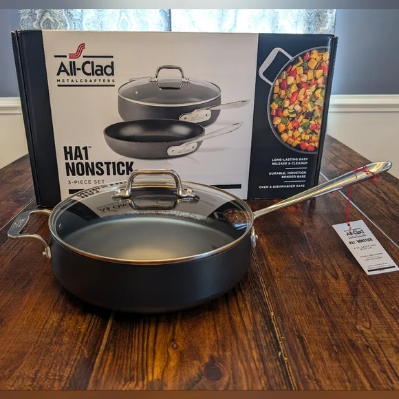 All-Clad 3 piece set 'HA1 Nonstick' - Picture 3 of 8